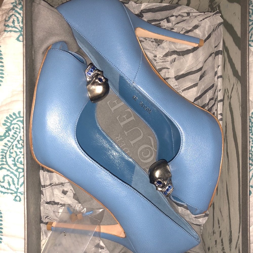 Alexander McQueen - Blue Leather Skull pumps